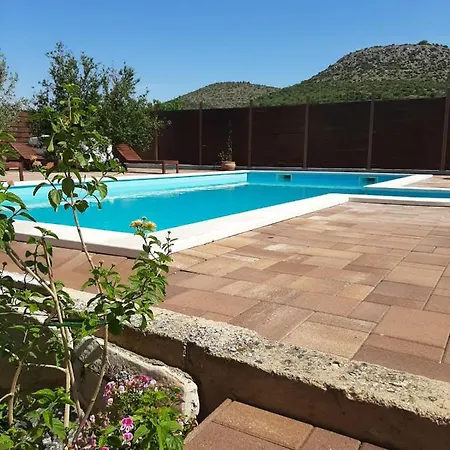 Apartman Dora With Heating Pool Donje Polje