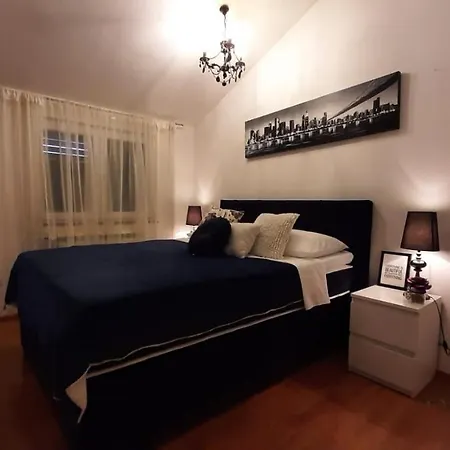 Apartment Apartman Dora With Heating Pool