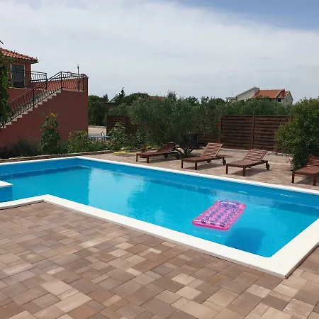 Apartman Dora With Heating Pool Apartment Donje Polje