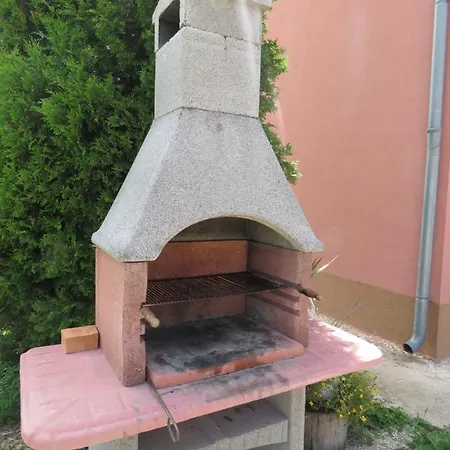 Apartment Apartman Dora With Heating Pool Donje Polje